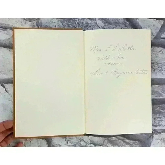 A Mind To Work: Story of St. John's United Methodist Church, Austin, Texas 1968 - Picture 2 of 10